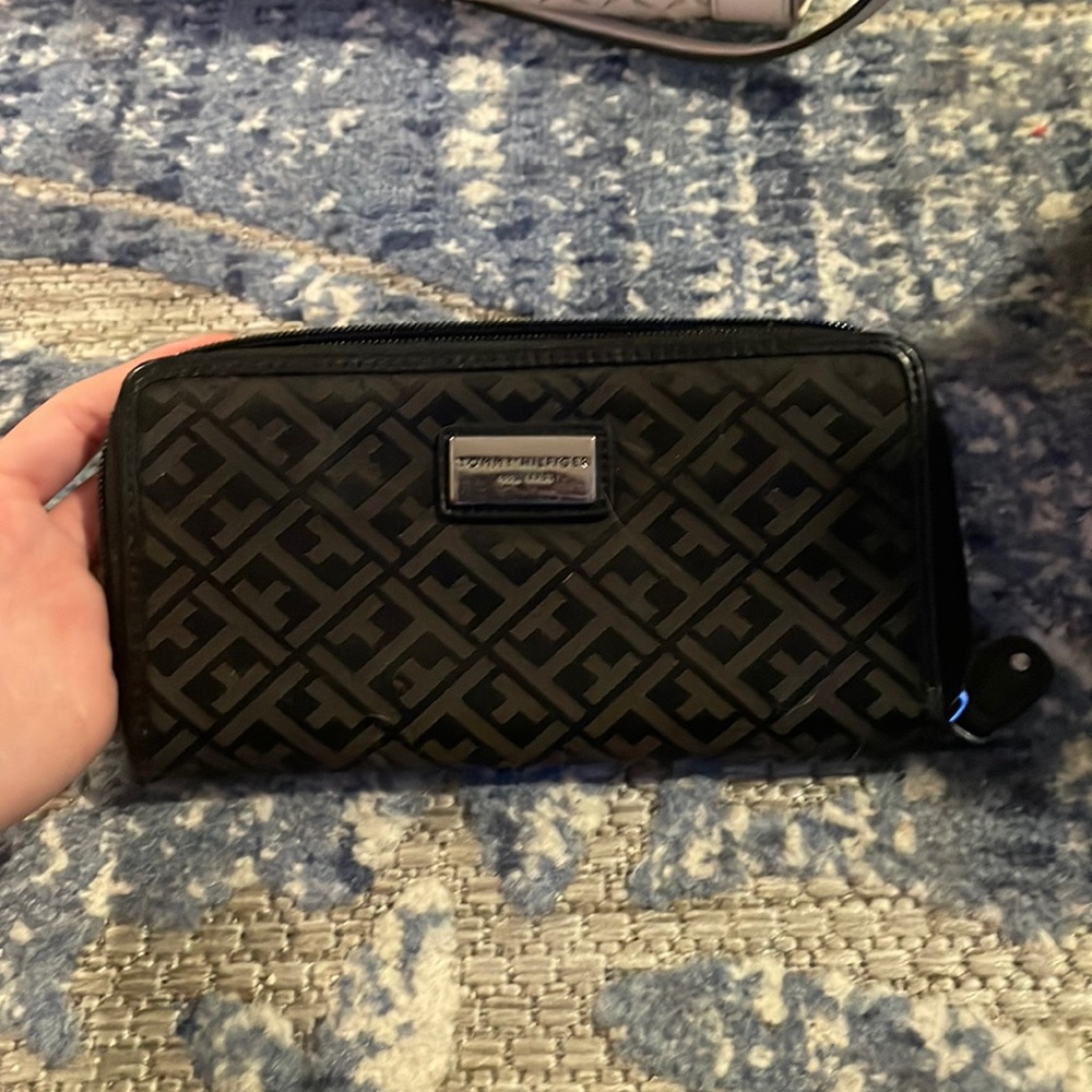 Tommy Hilfiger wallet